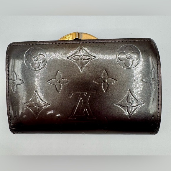 Louis Vuitton Vernis Monogram Wallet | Professionally Repainted - Picture 7 of 12